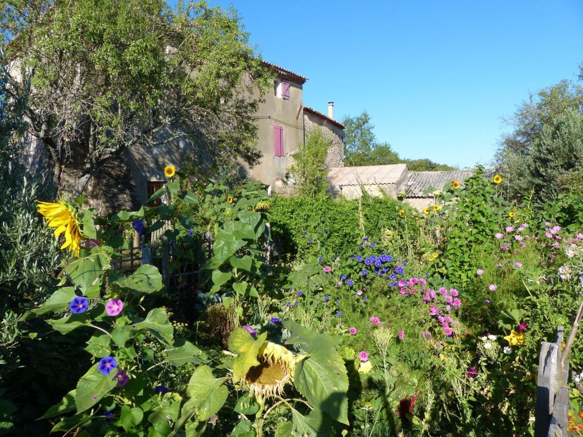 Le Deffend Vieux Bed & Breakfast Trets Exterior photo